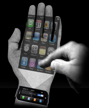 iphone dans la main